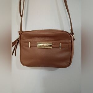 Ted Baker, EUC, Women's, Crossbody Bag, Color Tan, Zipper Closure